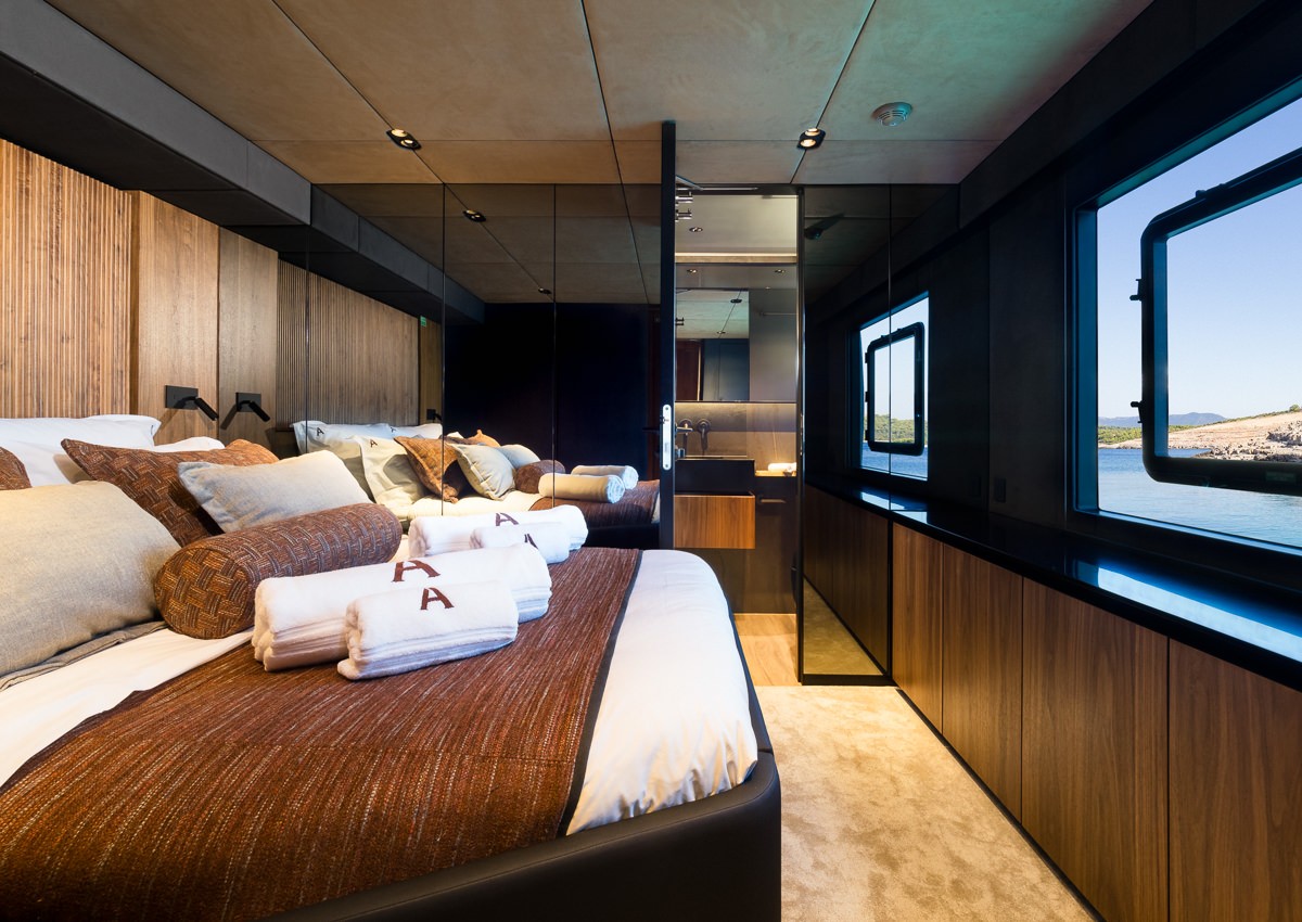 Sunreef 70 Power, Amber One | Yacht Charter Croatia