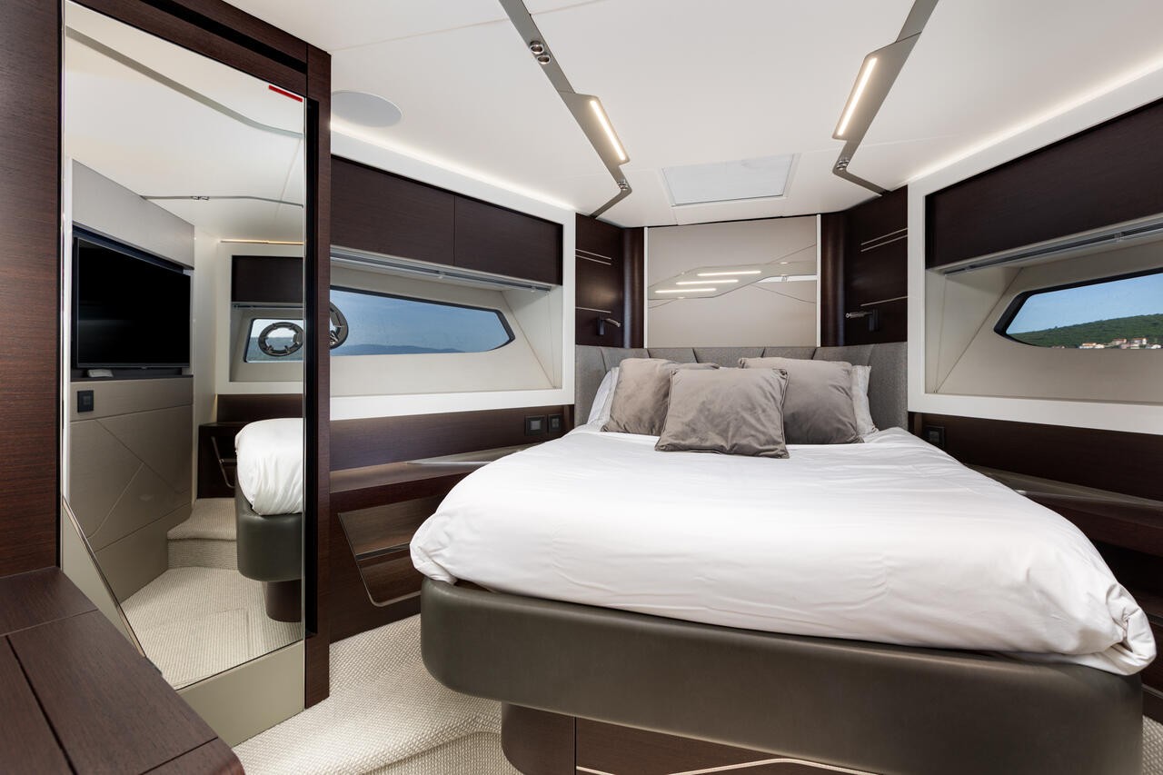 Sunseeker 65 Sport Yacht, K2 | Yacht Charter Croatia
