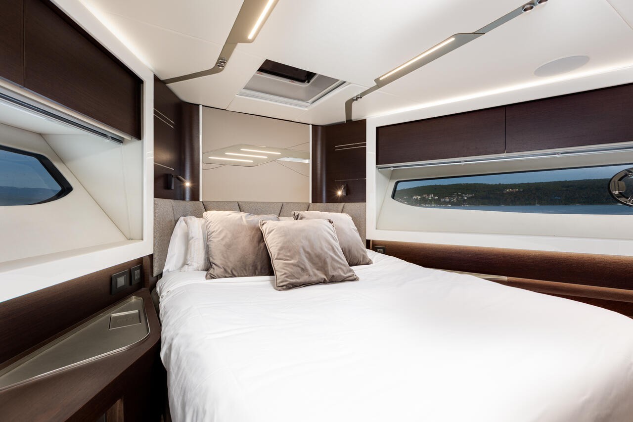 Sunseeker 65 Sport Yacht, K2 | Yacht Charter Croatia