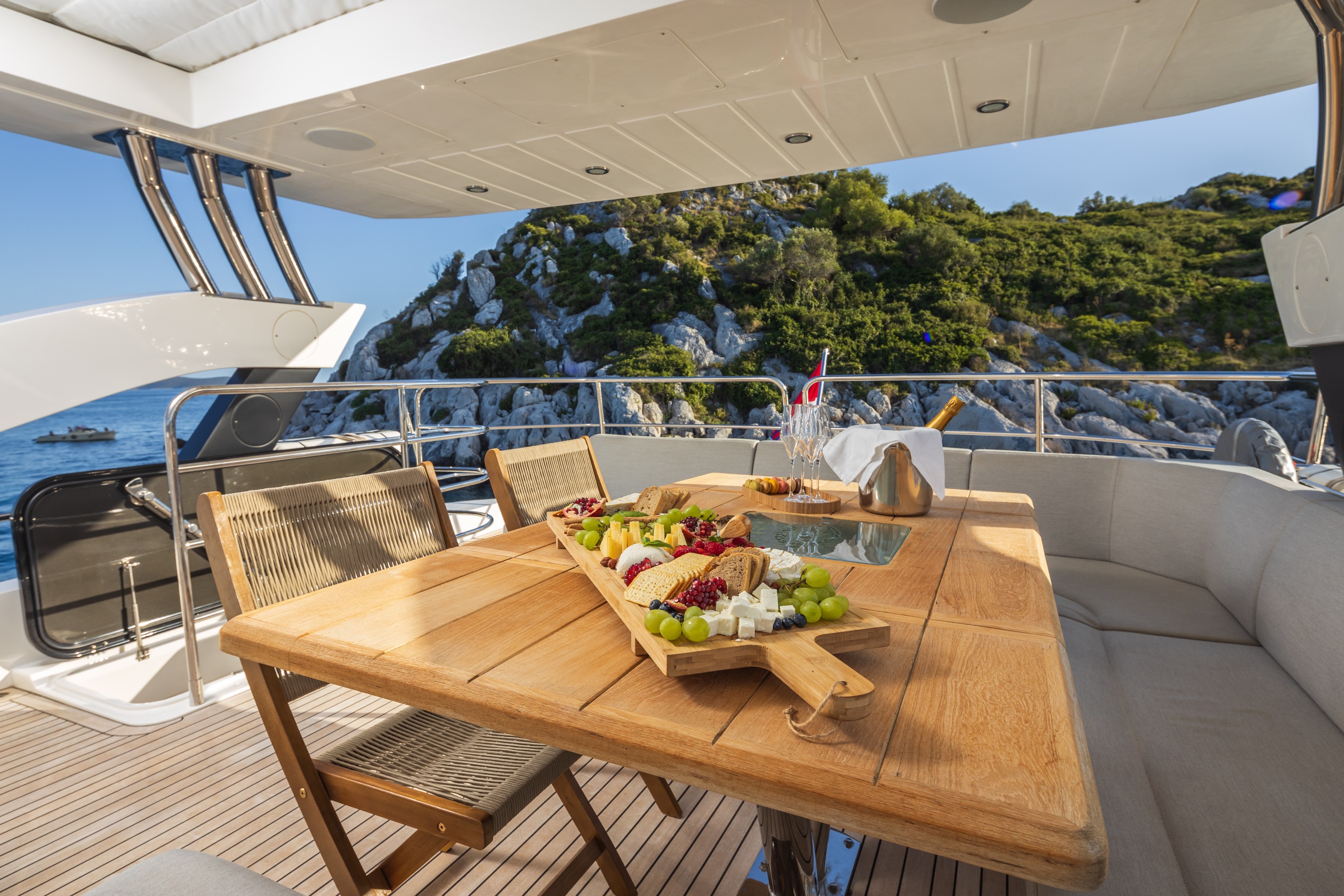 Sunseeker 75, Opal Adriatic | Yacht Charter Croatia