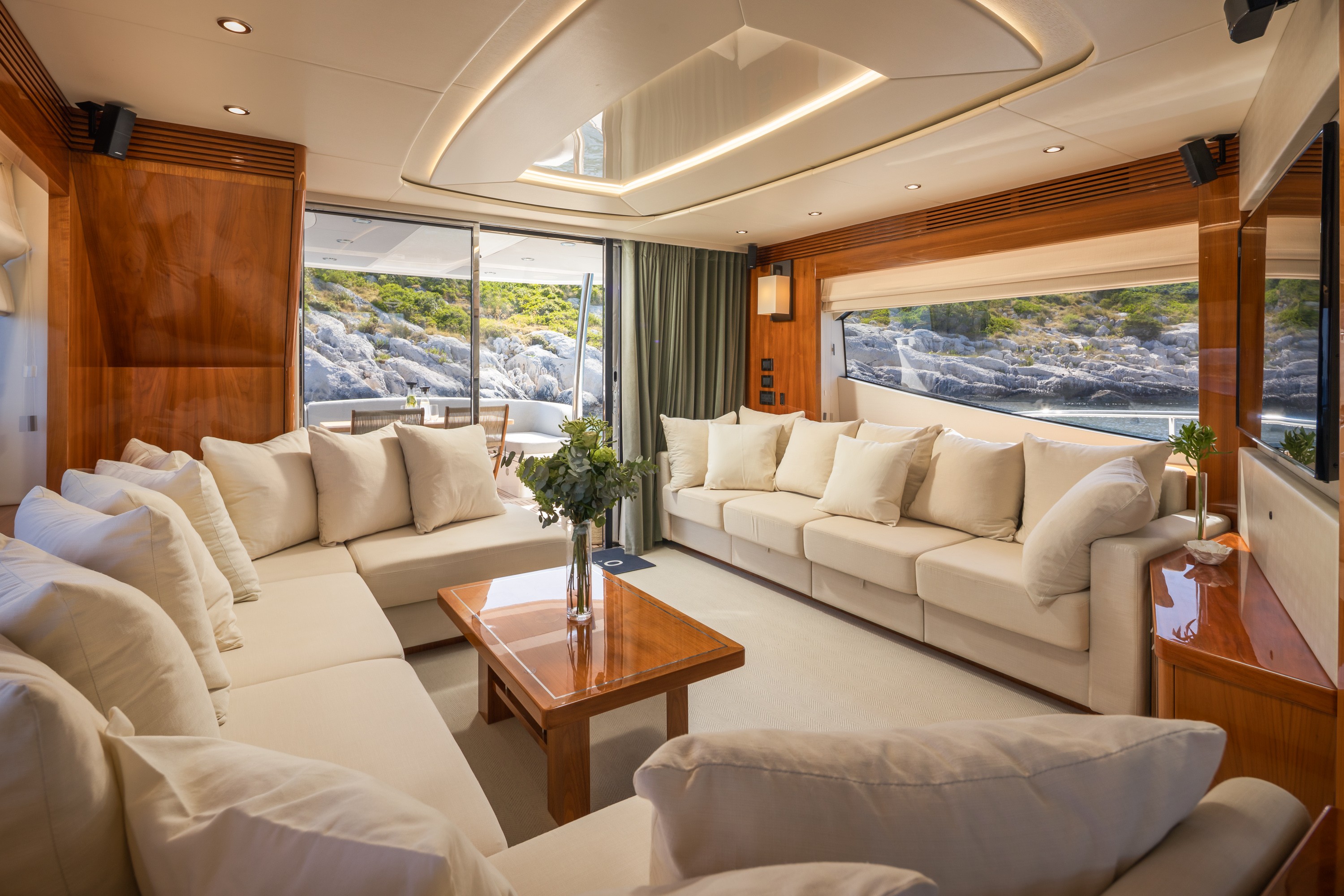 Sunseeker 75, Opal Adriatic | Yacht Charter Croatia