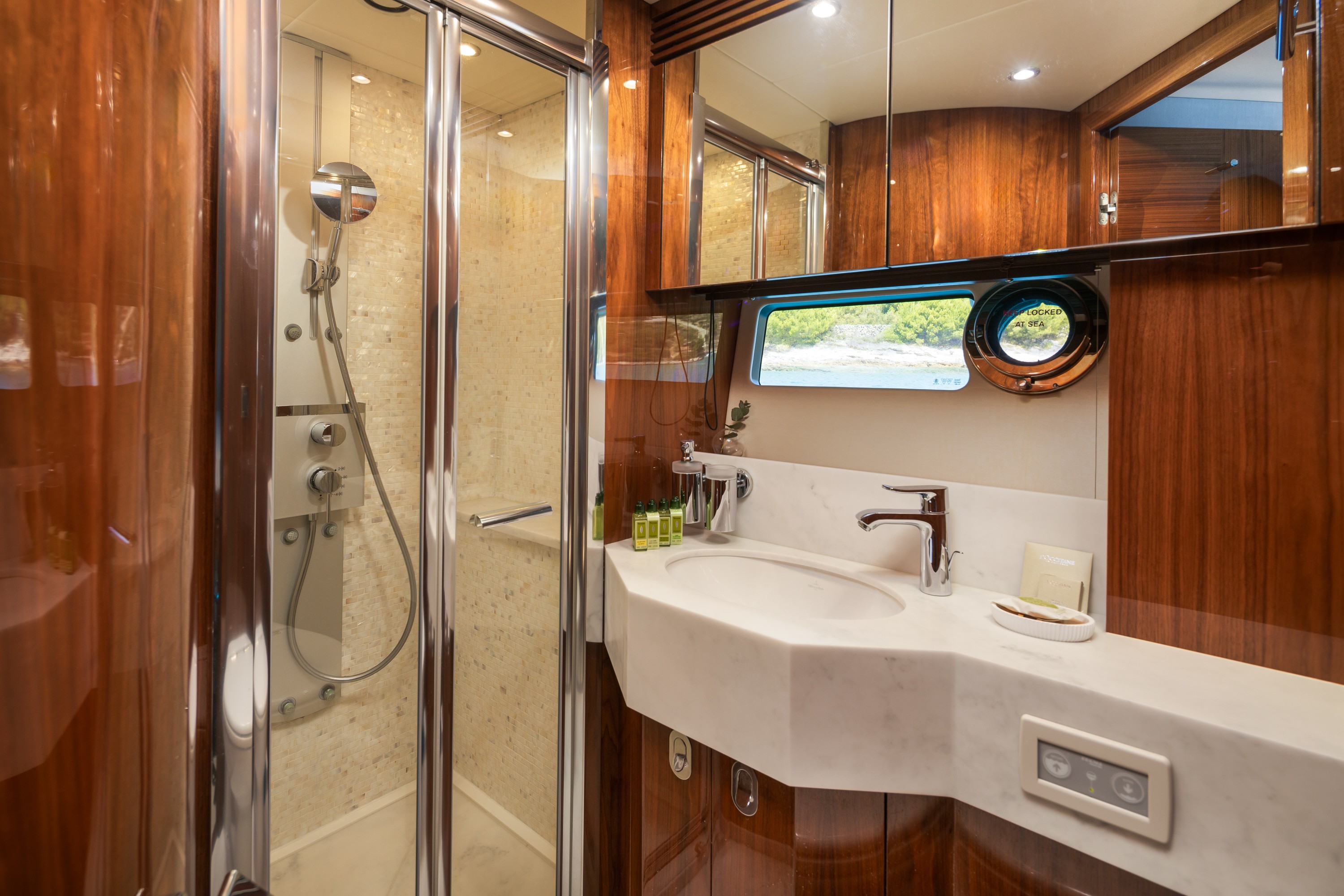 Sunseeker 75, Opal Adriatic | Yacht Charter Croatia