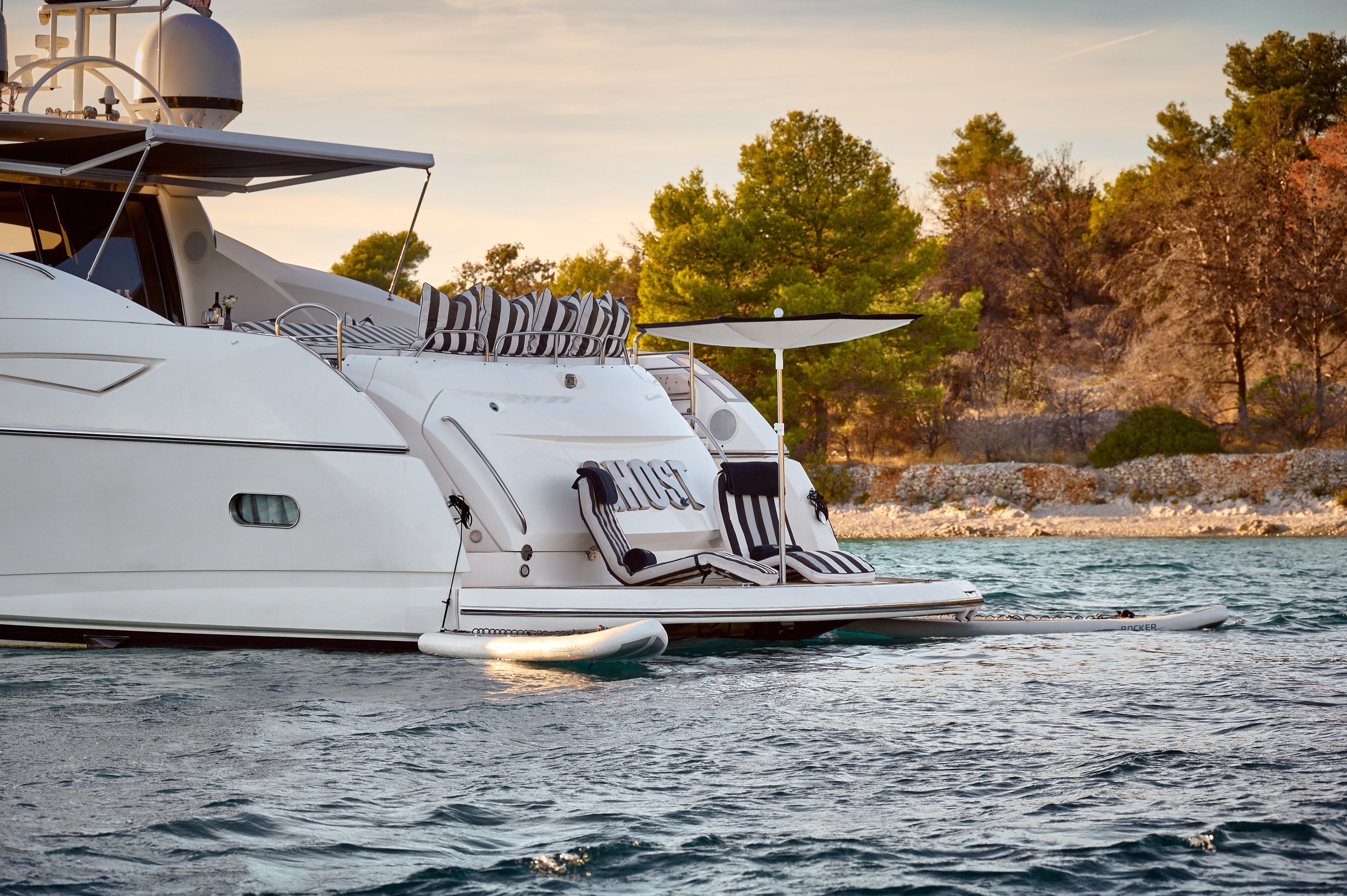 Sunseeker Predator 72, Ghost | Noleggio di Yacht Croazia
