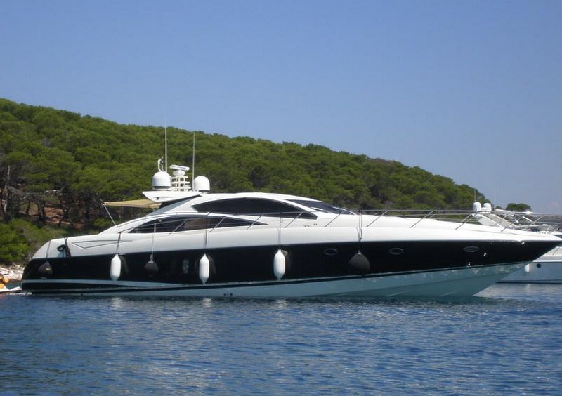 Sunseeker Predator 72, Ghost | Noleggio di Yacht Croazia