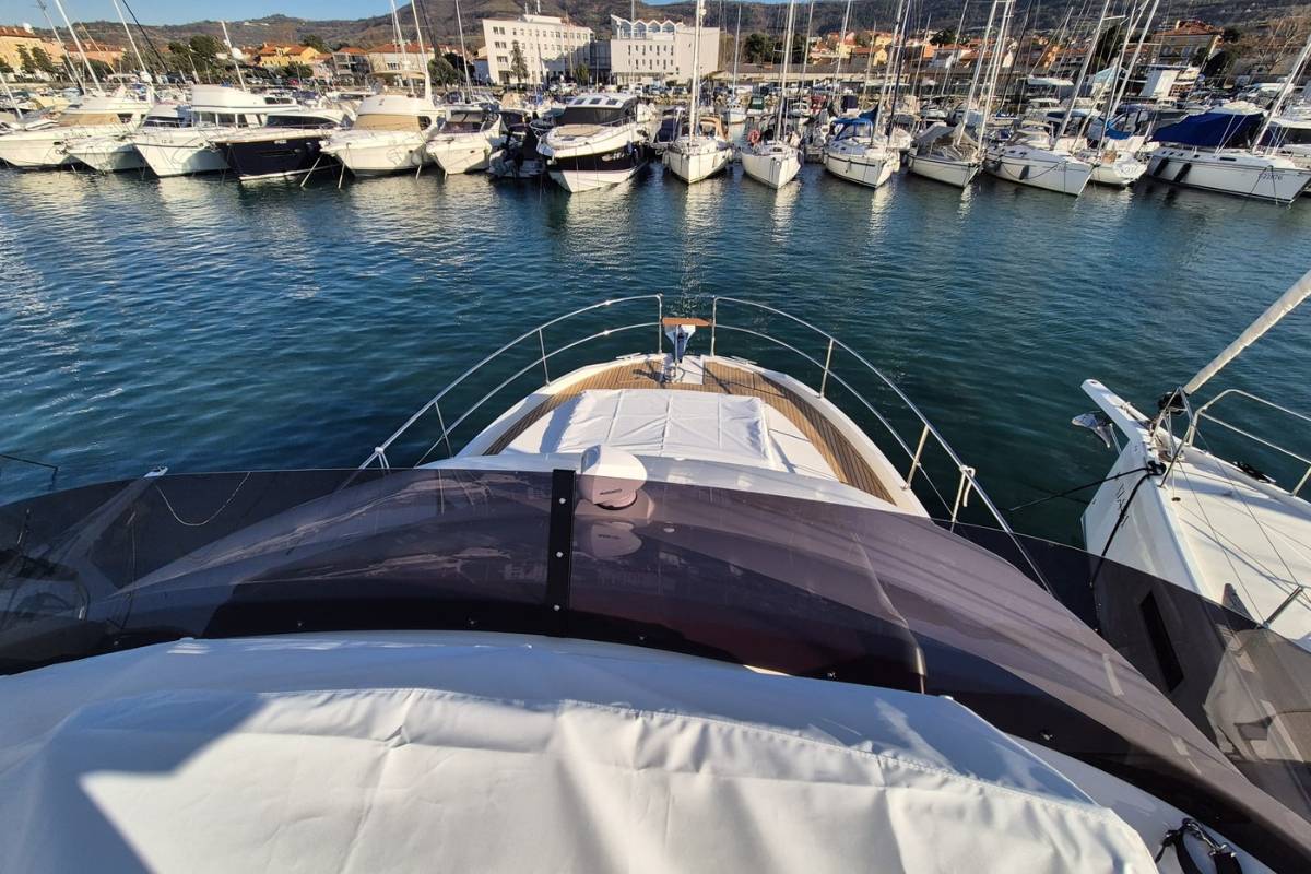Swift Trawler 41, Swift Home | Yacht Charter Croatia