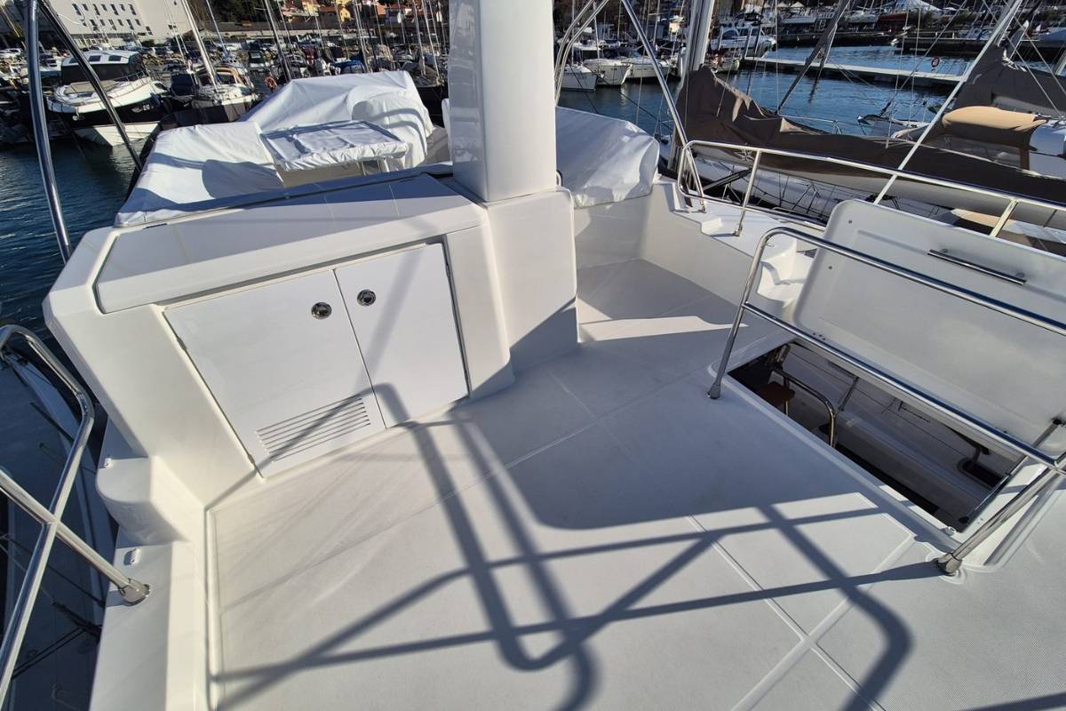 Swift Trawler 41, Swift Home | Yacht Charter Croatia