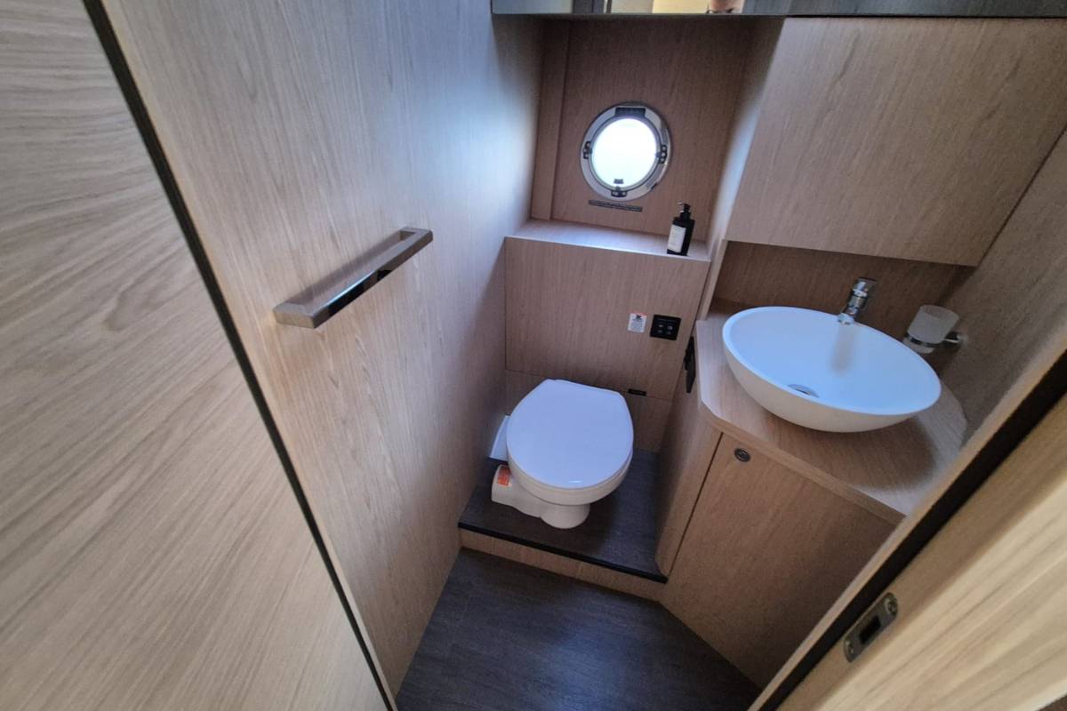 Swift Trawler 41, Swift Home | Yacht Charter Croatia