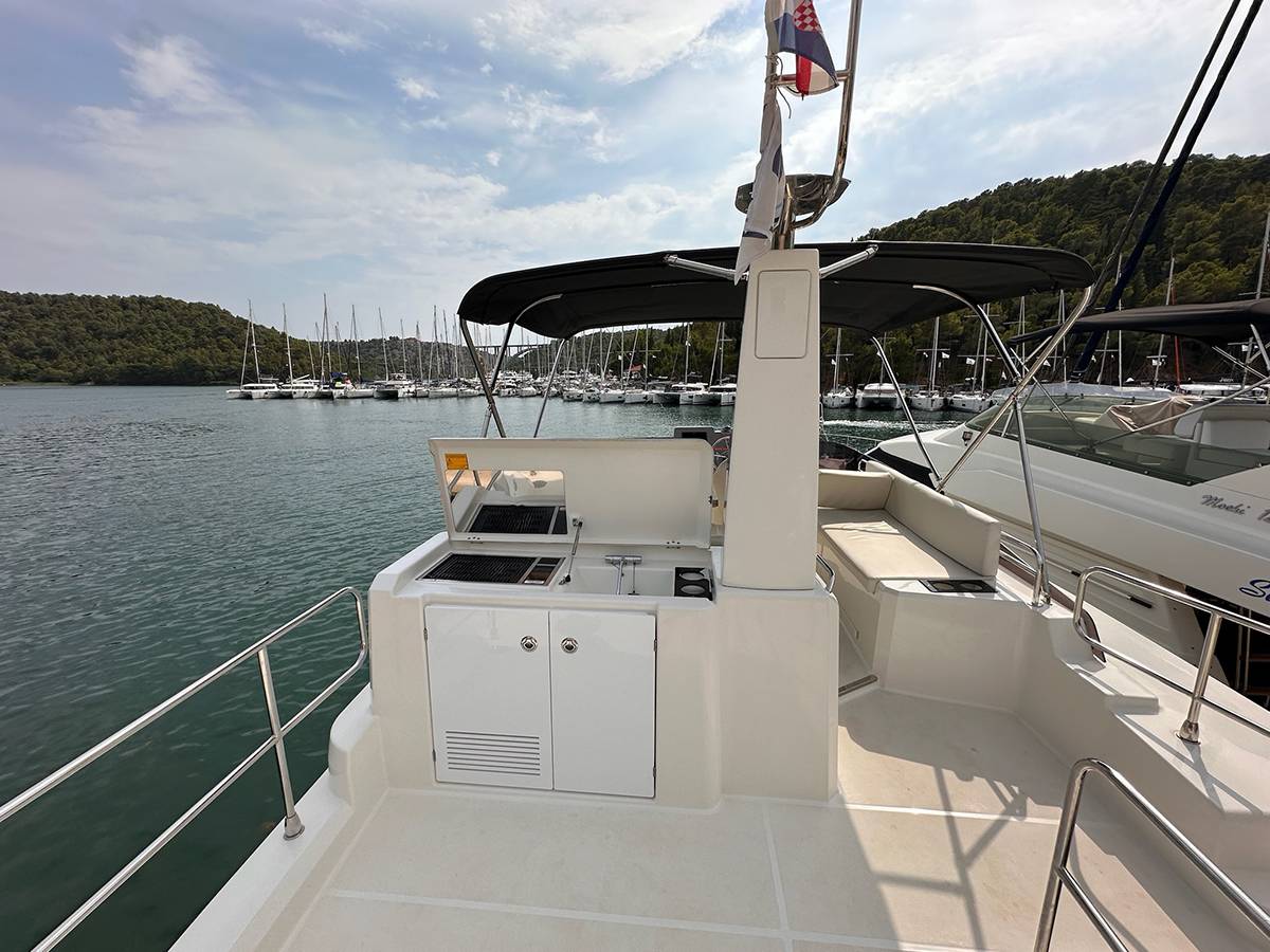 Swift Trawler 41, Moritz | Yacht Charter Croatia