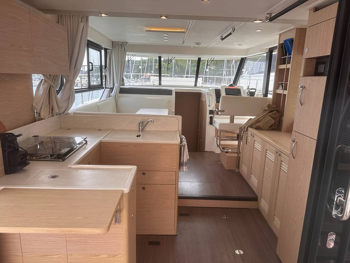 Swift Trawler 41, Moritz | Yacht Charter Croatia