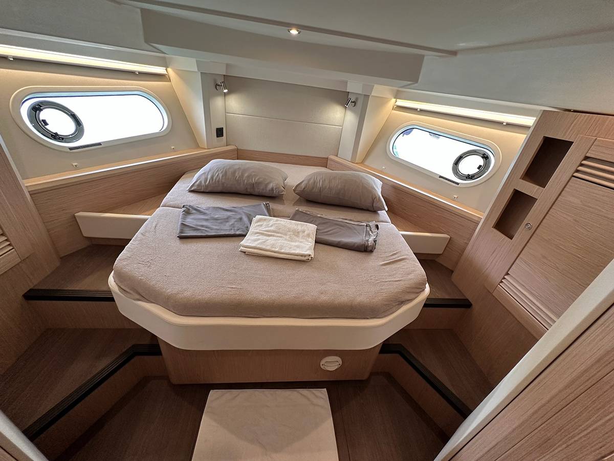Swift Trawler 41, Moritz | Yacht Charter Croatia