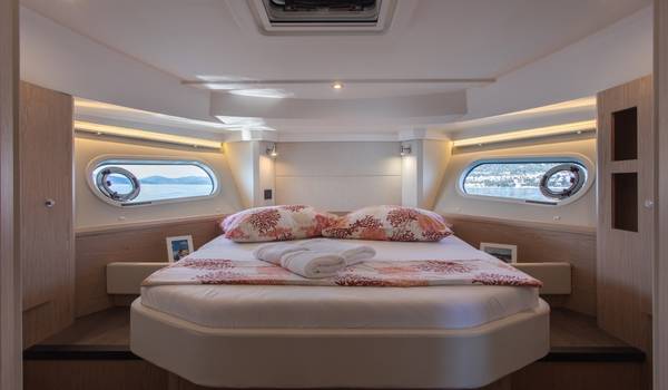 Swift Trawler 41, Aelia | Yacht Charter Croatia