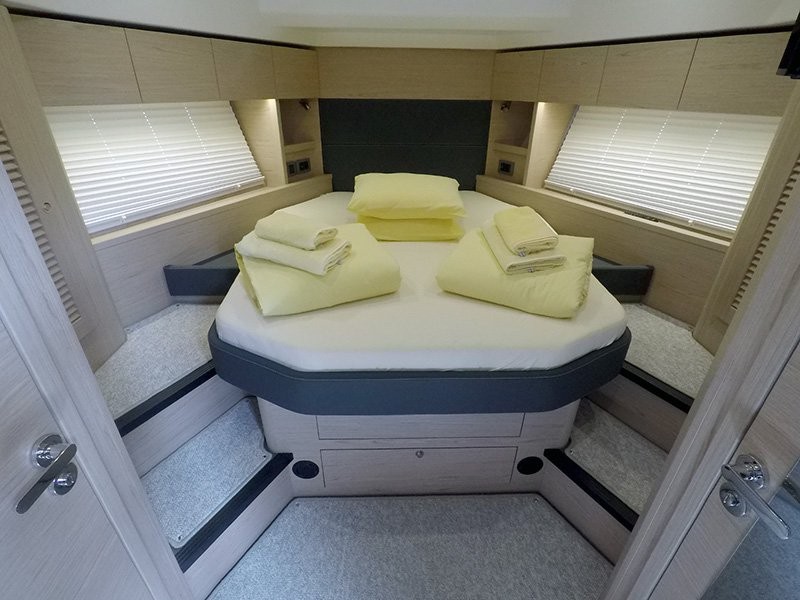 Swift Trawler 47, Ocean dreamer | Yacht Charter Croatia