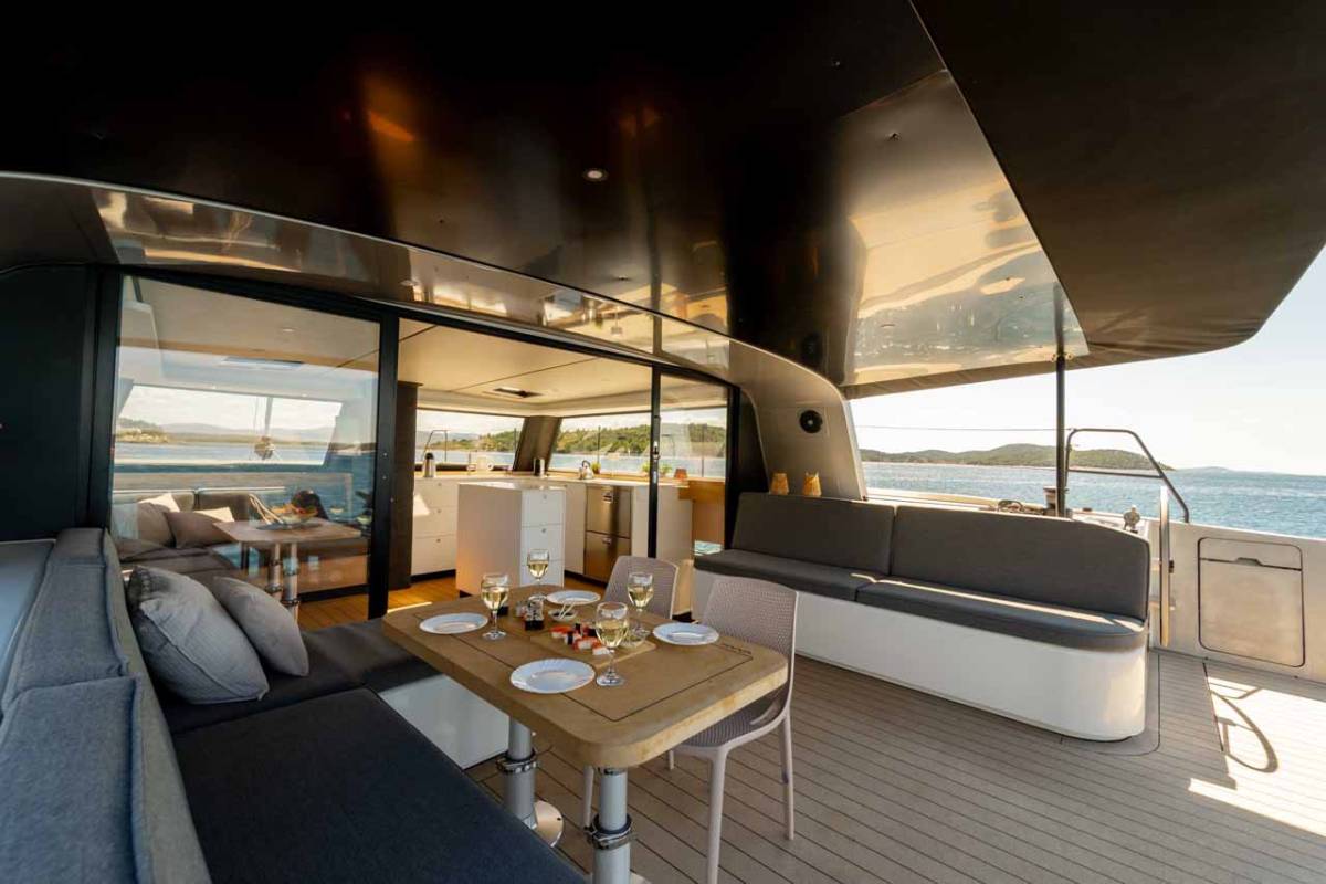 Vaan R4 Electric, Silence | Yacht Charter Croatia