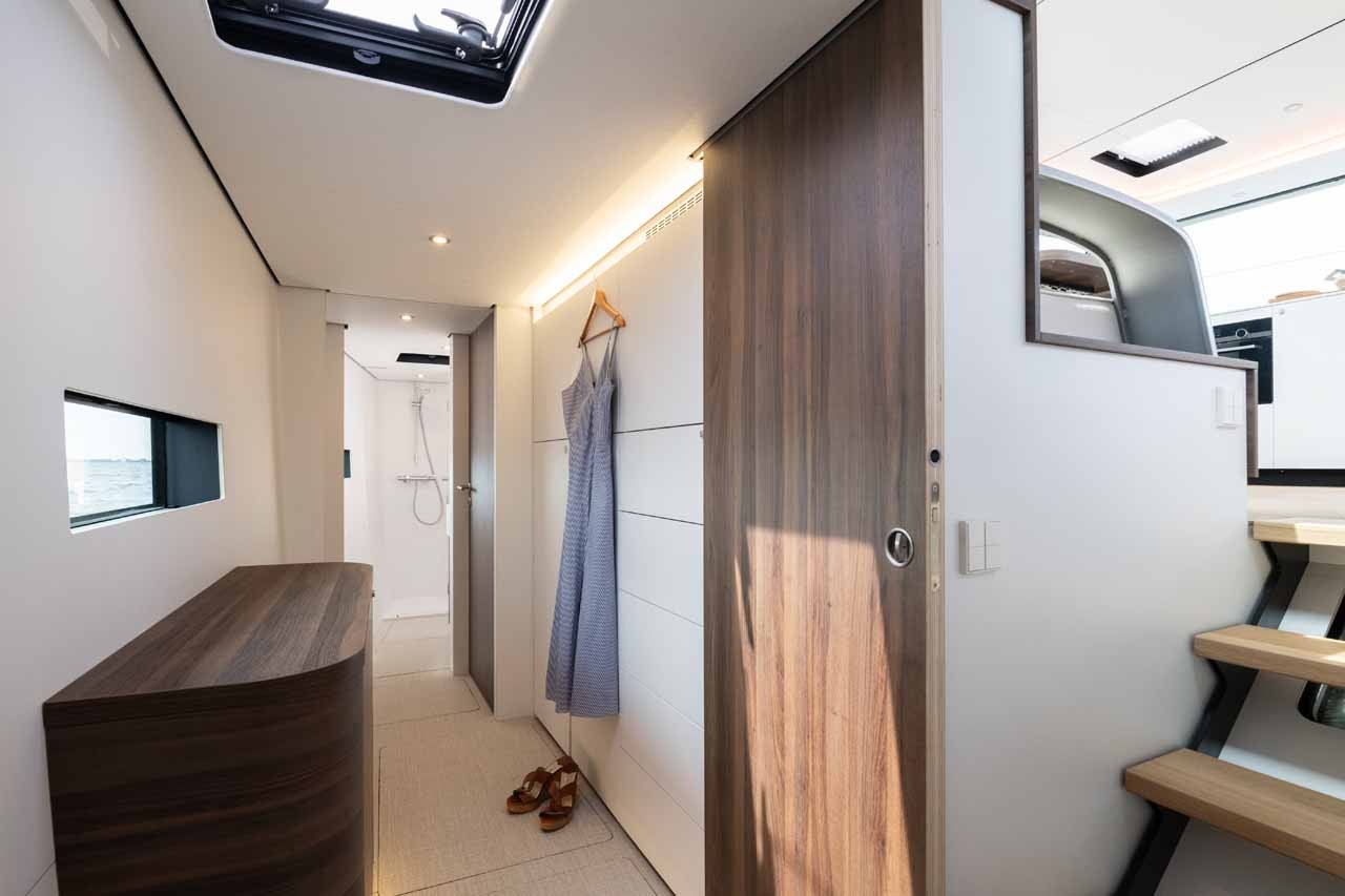 Vaan R4 Electric, Silence | Yacht Charter Croatia