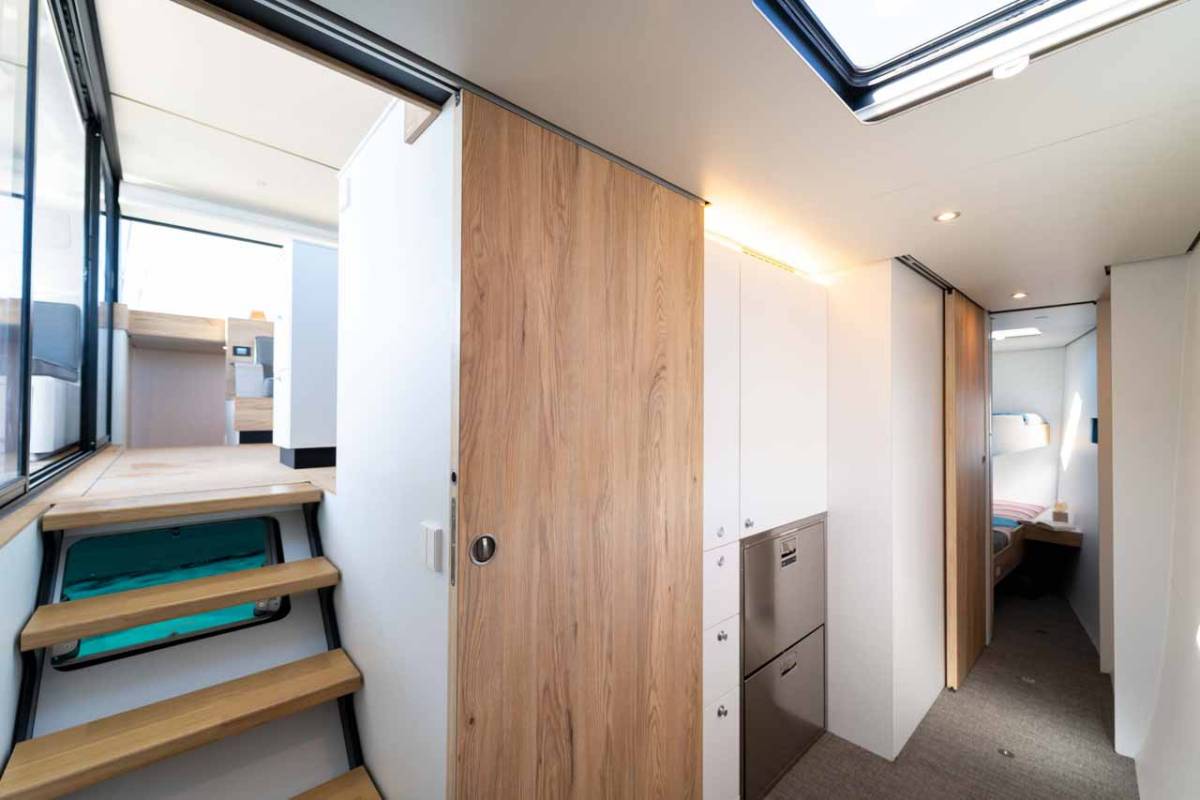 Vaan R4 Electric, Silence | Yacht Charter Croatia