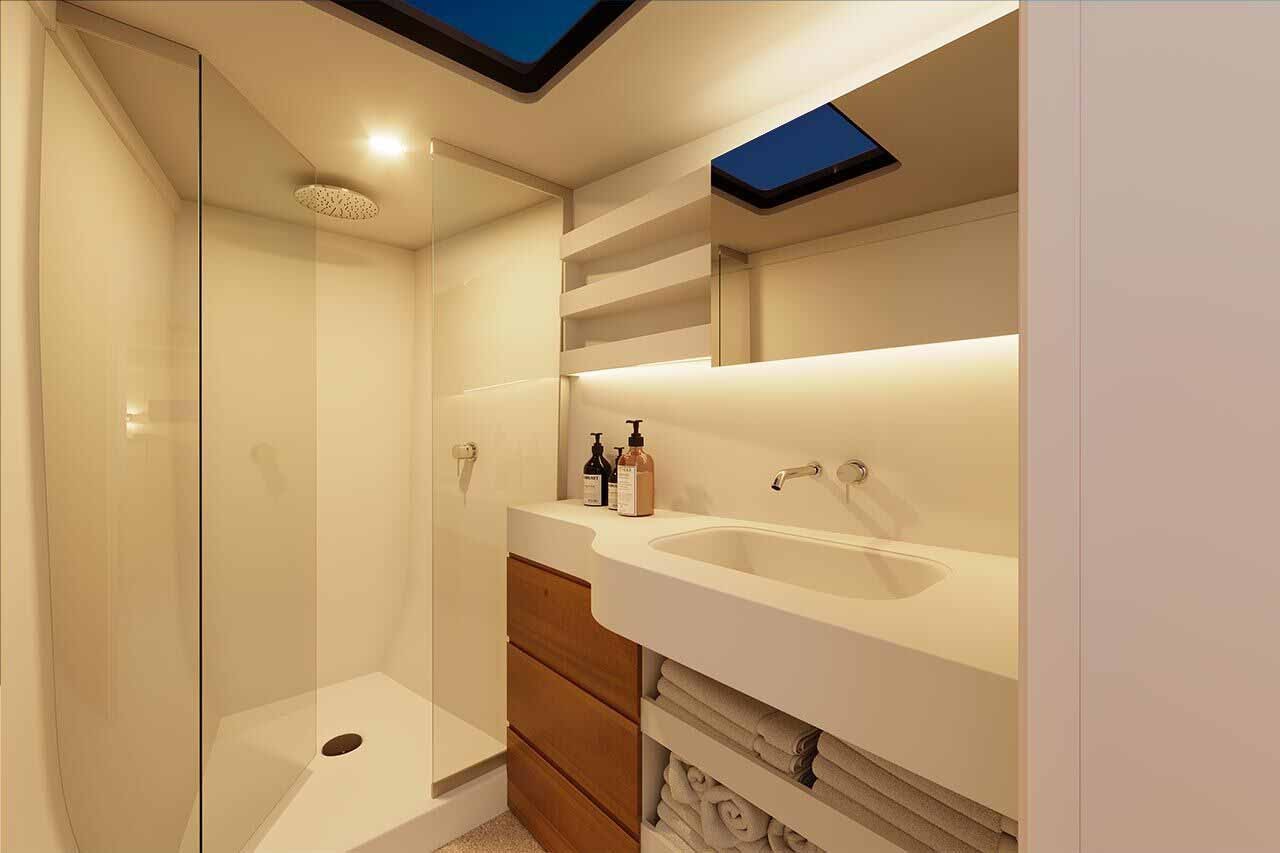 Vaan R4 Electric, Silence | Yacht Charter Croatia